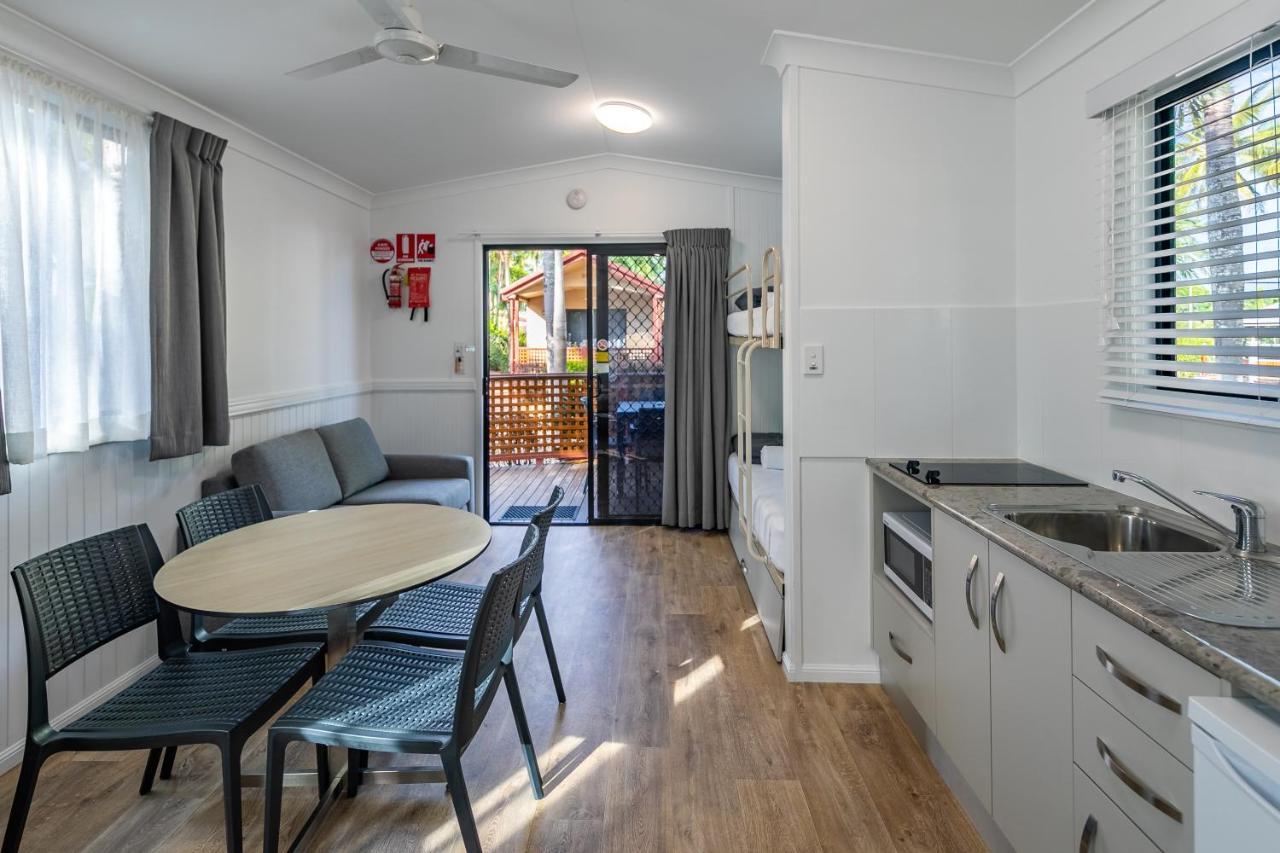 Ingenia Holidays Cairns Coconut Ngoại thất bức ảnh A typical interior of a manufactured home