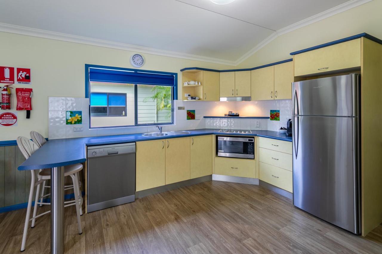 Ingenia Holidays Cairns Coconut Ngoại thất bức ảnh A modern Australian kitchen